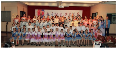 集体照_副本1.jpg 集体照_副本1.jpg