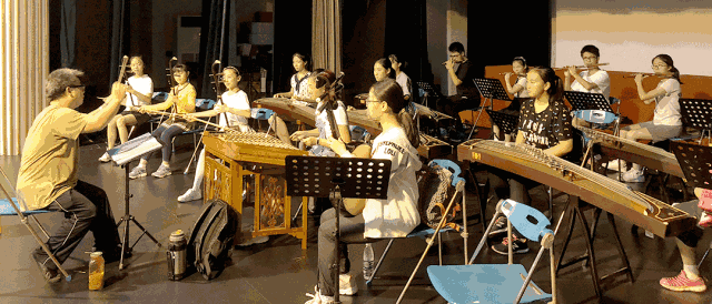 20180911104010.gif 20180911104010.gif